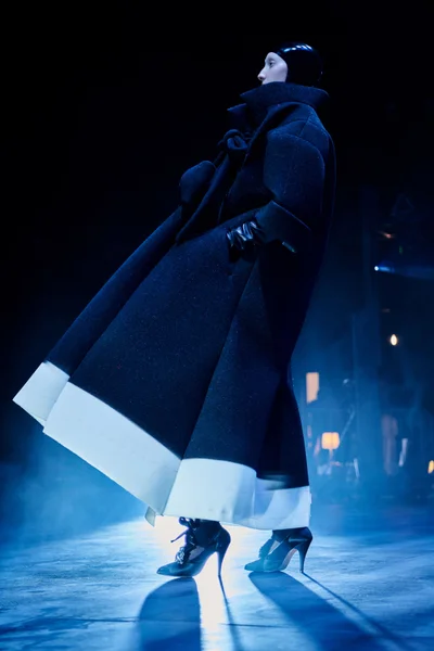 Look 50
